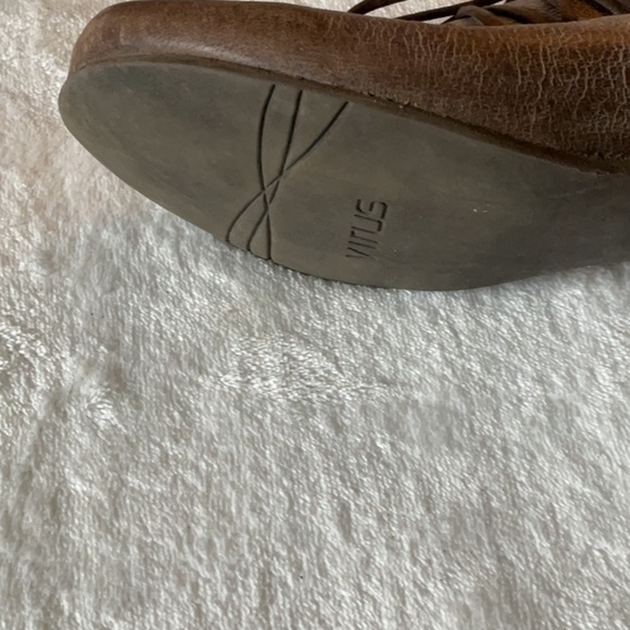 Virus Brown t8 distressed leather - Picture 13 of 13